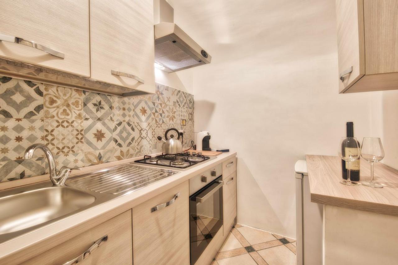 Cozy Navona Apartment Rome Exterior photo